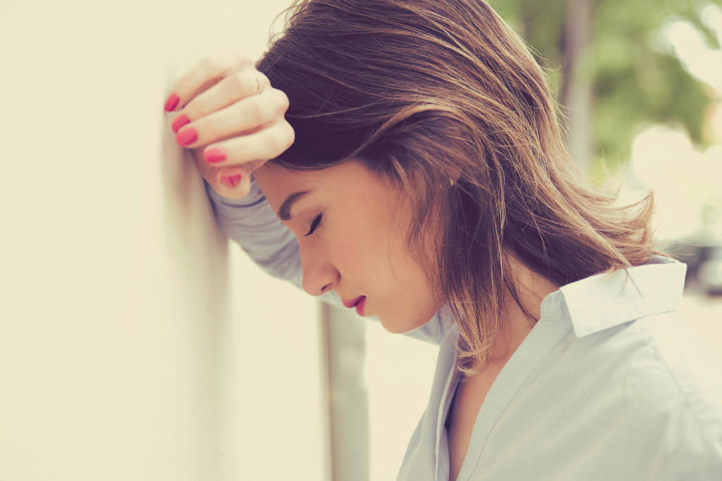 Hormonalna harmonia Kompletny plan, jak odzyskać równowagę i siły witalne, zredukować objawy PMS, poprawić sen, zwiększyć libido i ustabilizować nastrój Shannon Leparski